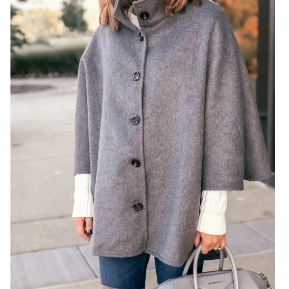 Women's Wool Blend Cape Coat Extravagant collar luxury